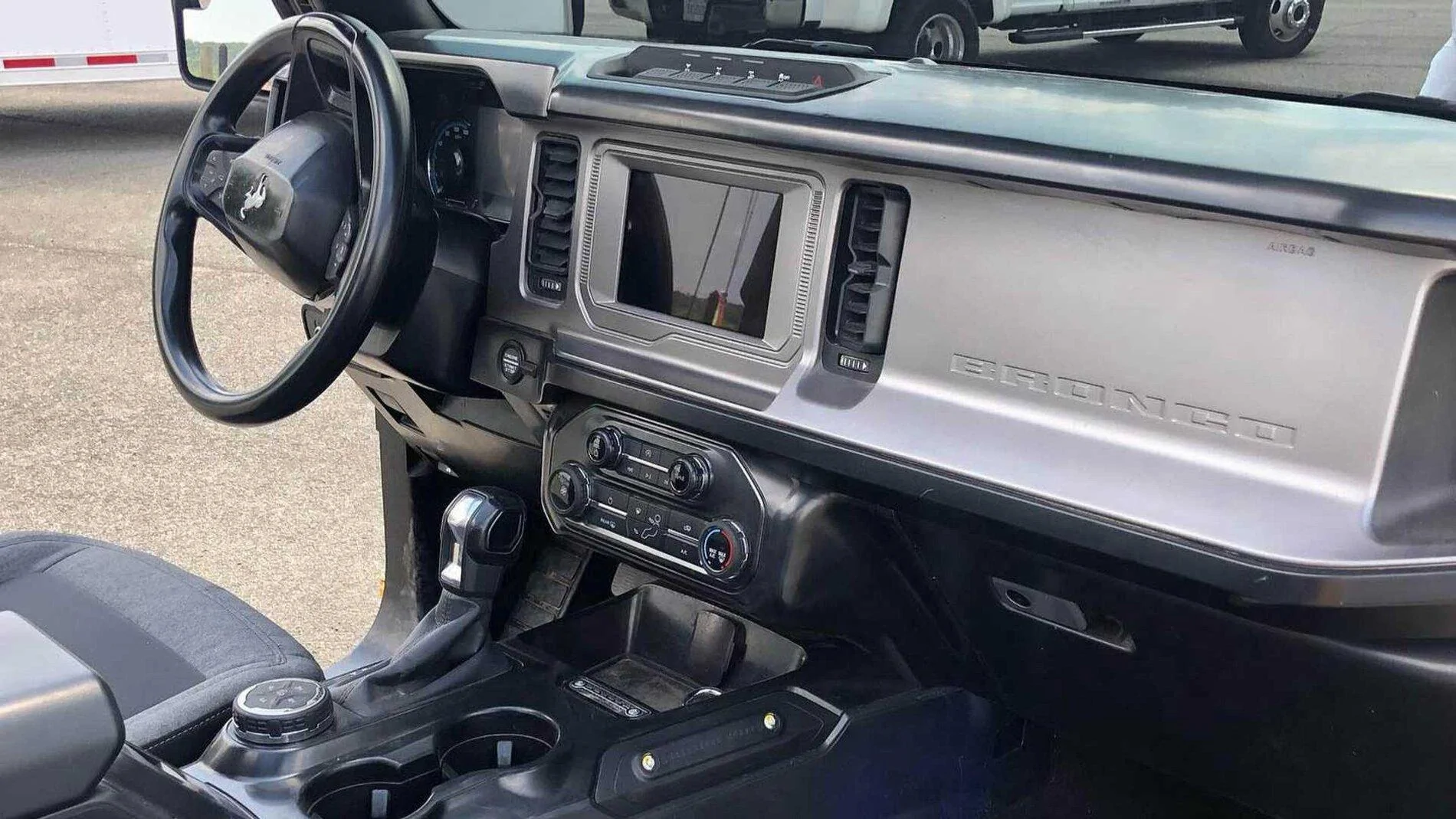 Ford Bronco Base Model Bronco Thread 0_2021-ford-bronco-2-door-base-with-the-sasquatch-package-and-cyber-orange-paint
