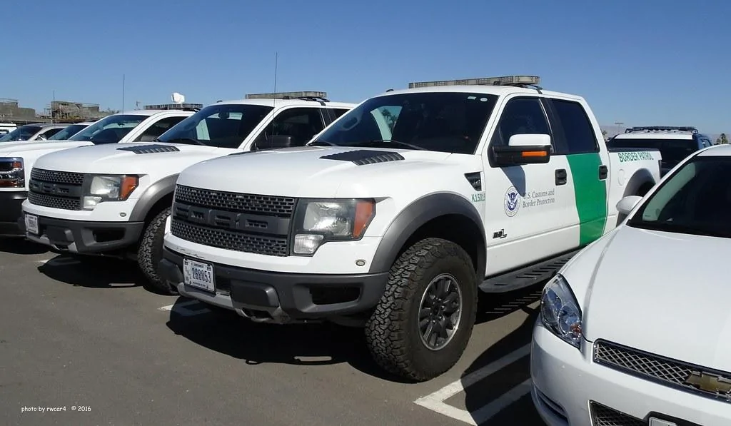 Ford Bronco "Fleet" Option 32604161704_b133896474_