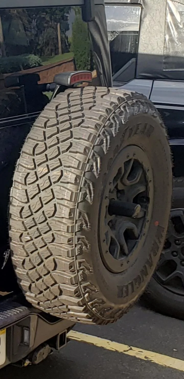 Ford Bronco Video: 3 Broncos at Different Heights and Roof Rack on 2 Door [Updated WIth More Photos Including Cactus Gray] screenshot_20200719-235639_gallery-jpg