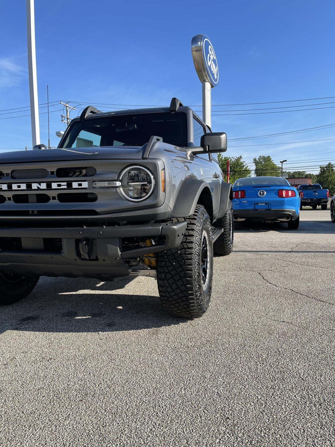 Ford Bronco 1st Demo Bronco showed up today! f09747cc-4cdc-43b5-9fd4-3494164d74d6-jpe