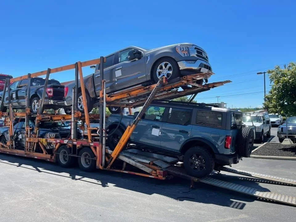 Ford Bronco 📷: Customer Bronco #2 Drop Off + Braptor Sighting Moab (Pair) E0A314A3-C5C5-4556-8CF0-94277E424356