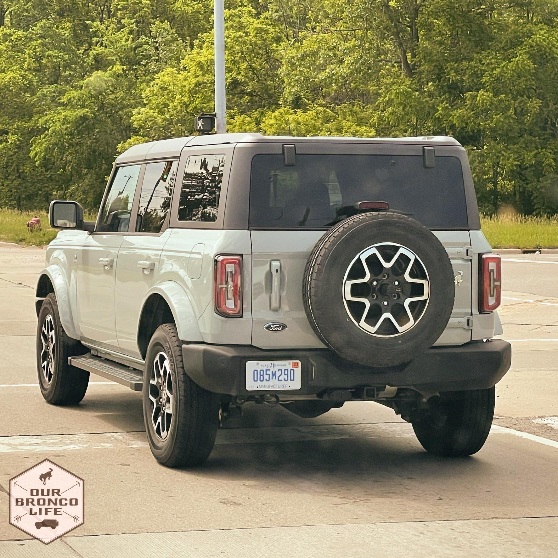 Ford Bronco Cactus gray with MIC top bronco cactus
