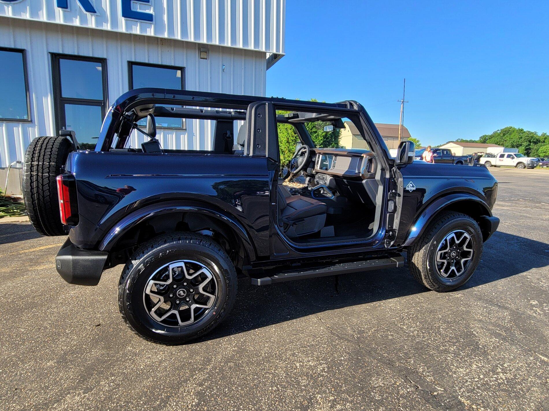 Ford Bronco ANTIMATTER BLUE Bronco Club antimatter blue abm 2021 Bronco 2 Door outer banks obx 4