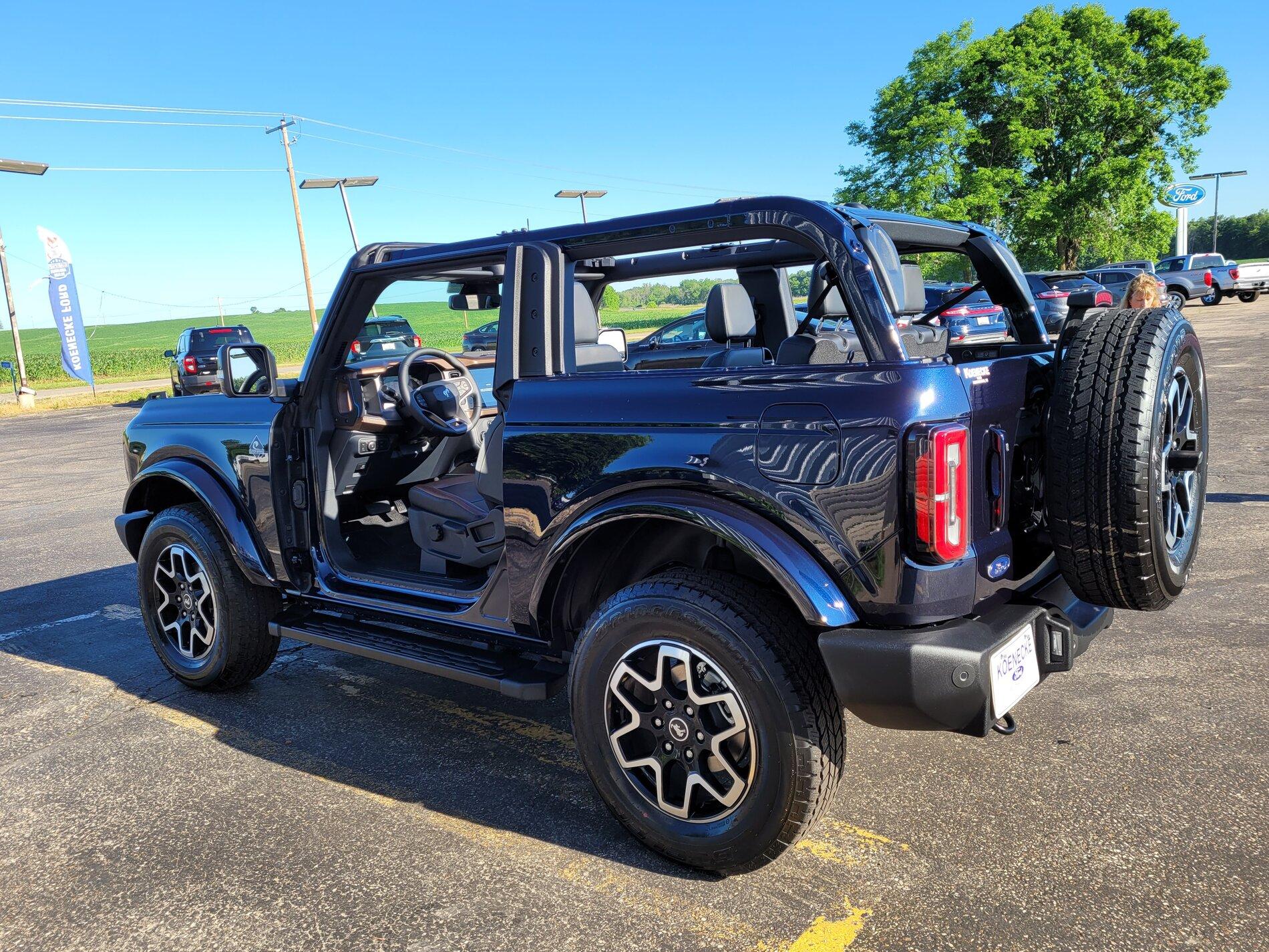 Ford Bronco ANTIMATTER BLUE Bronco Club antimatter blue abm 2021 Bronco 2 Door outer banks obx 5