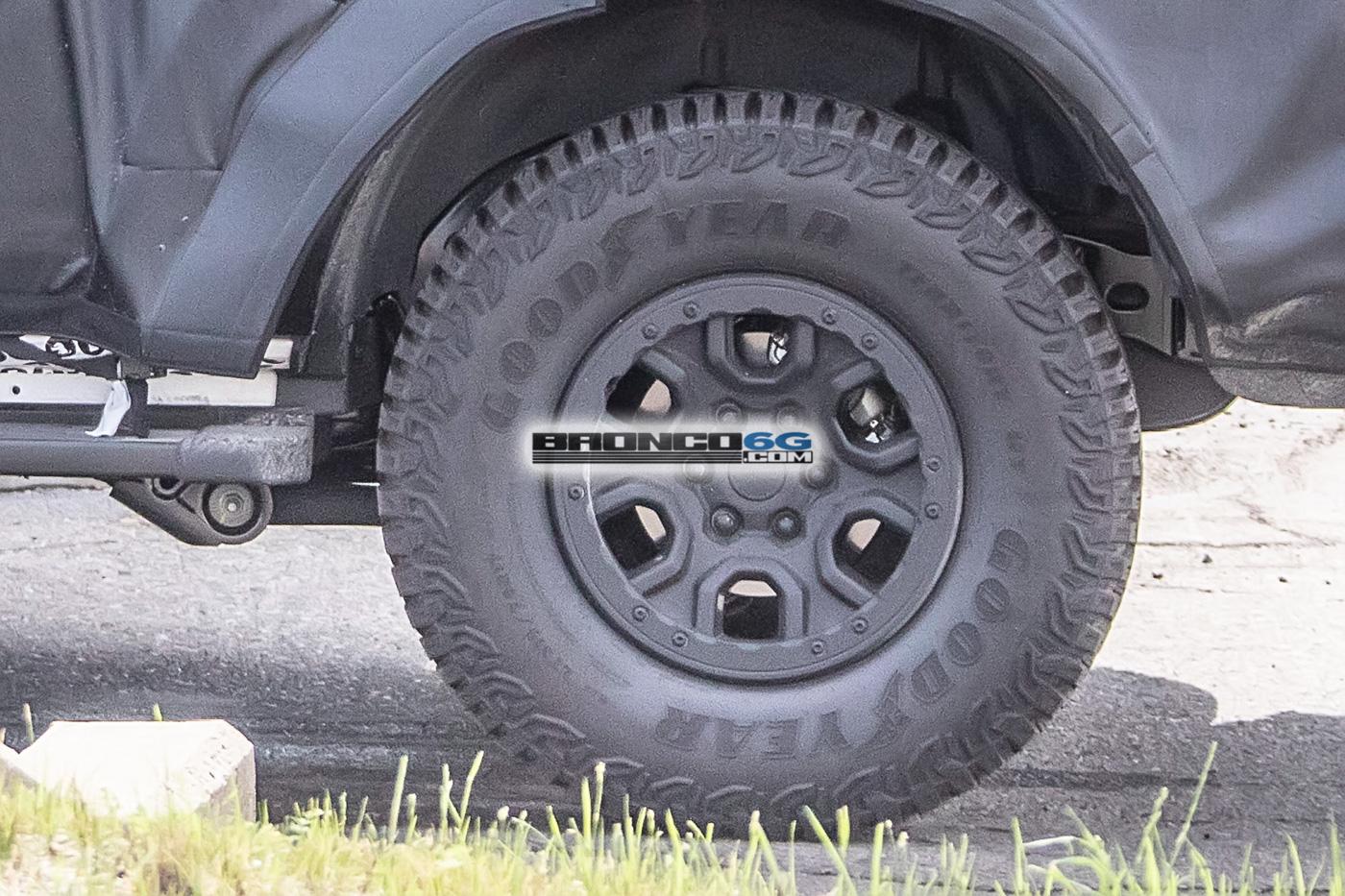 Ford Bronco Spied: Bronco Overland Sasquatch Prototype Caught Testing Winch, Snorkel and Roof Accessories bronco-overland-sasquatch-prototype-testing-winch-snorkel-cargo-tent-11