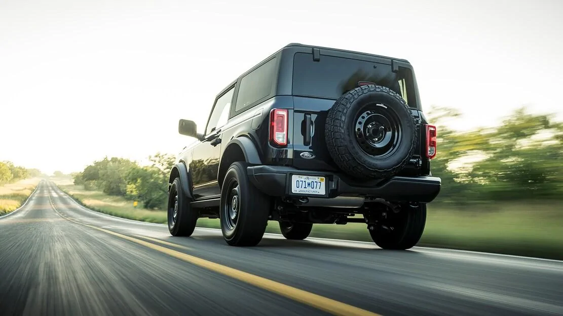 Ford Bronco Ultimate Black Diamond Non-Sasquatch pics thread 2021-Ford-Bronco_Drive_28-1