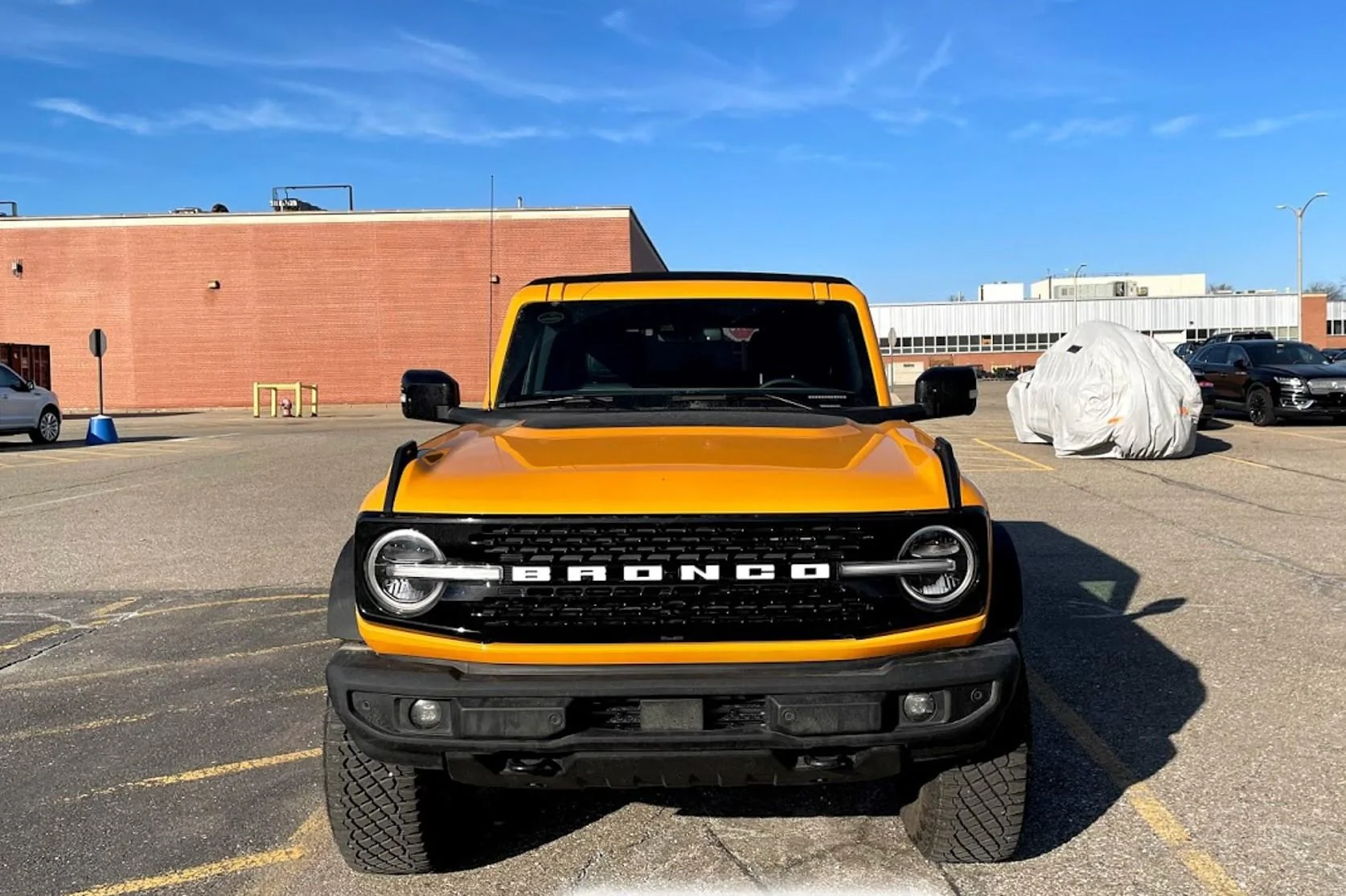 Ford Bronco CYBER ORANGE Bronco Club Cyber Orange Wildtrak Bronco 4-Door Soft Top 2