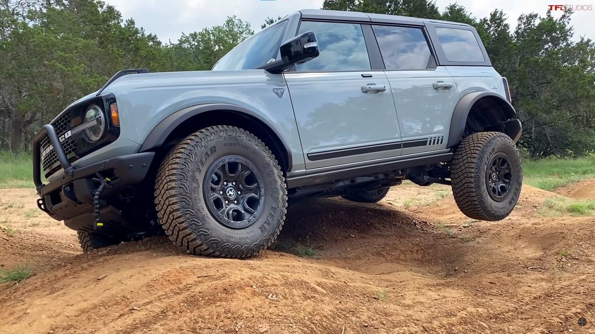 Cactus Gray First Edition Bronco 4-Door Hard Top 3.jpg