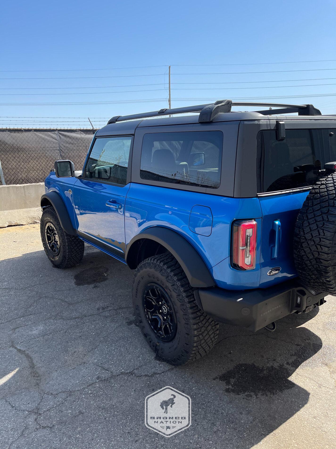 Ford Bronco VELOCITY BLUE Bronco Club VB-Wildtrak-23