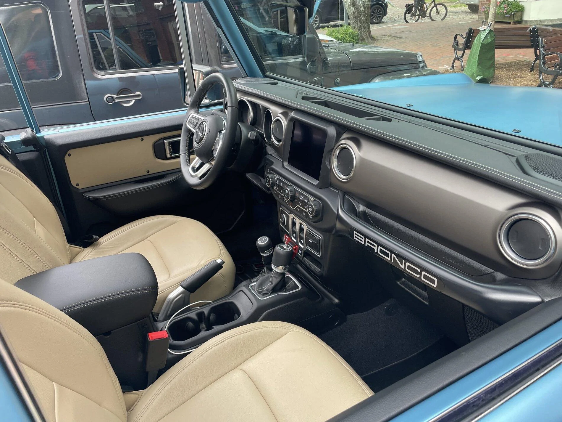 Ford Bronco 2018 Wrangler "Bronco" anyone? E4_1umyXwAILrMZ