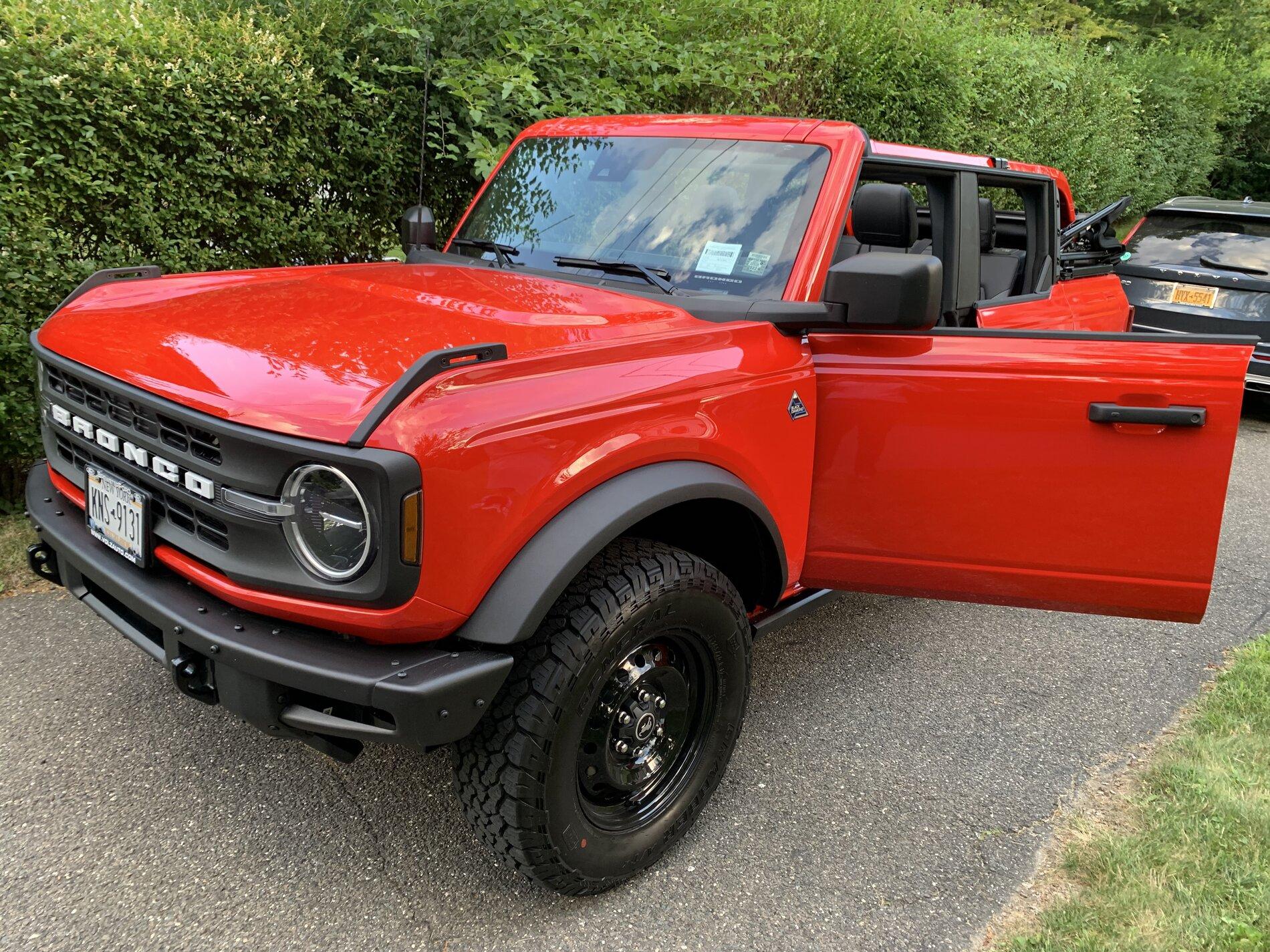 Ford Bronco RACE RED Bronco Club 99E78100-FF76-46B2-A2DE-6DD442919867