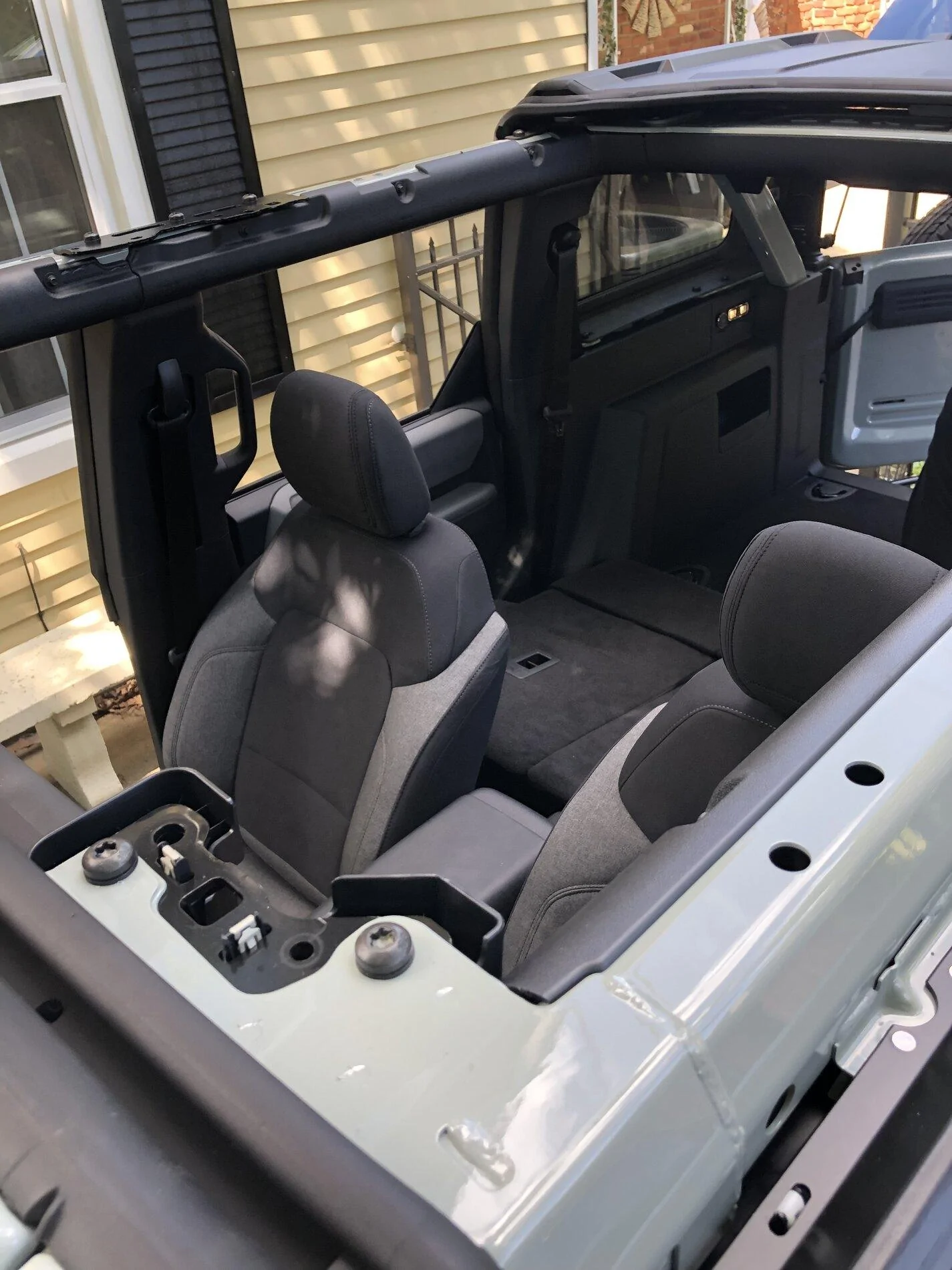 Ford Bronco Welcome Home, Buster! C5662F3E-4A8F-4F03-87FB-1518725764BA