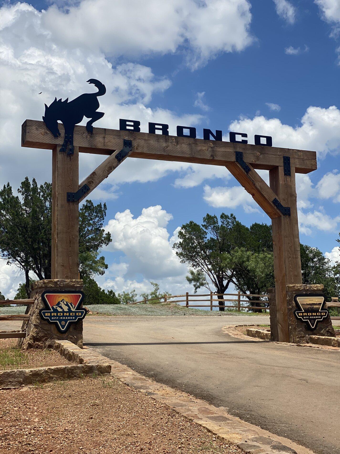 Ford Bronco Off Roadeo Texas Report! lots of photos... IMG_4551