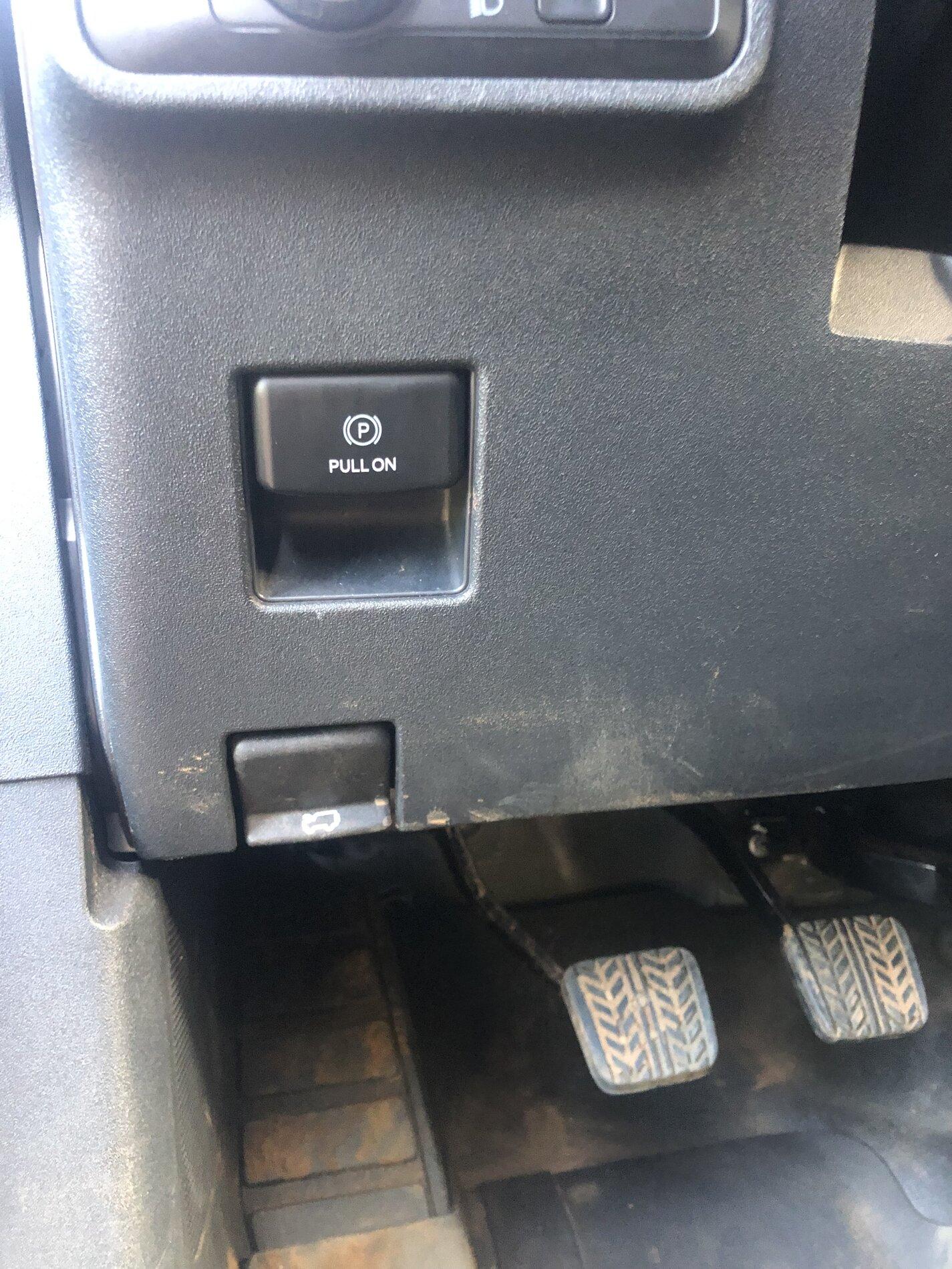 Ford Bronco Thoughts on the manual transmission 6A21119F-D48A-4A00-BB9E-5188BA85EAE5