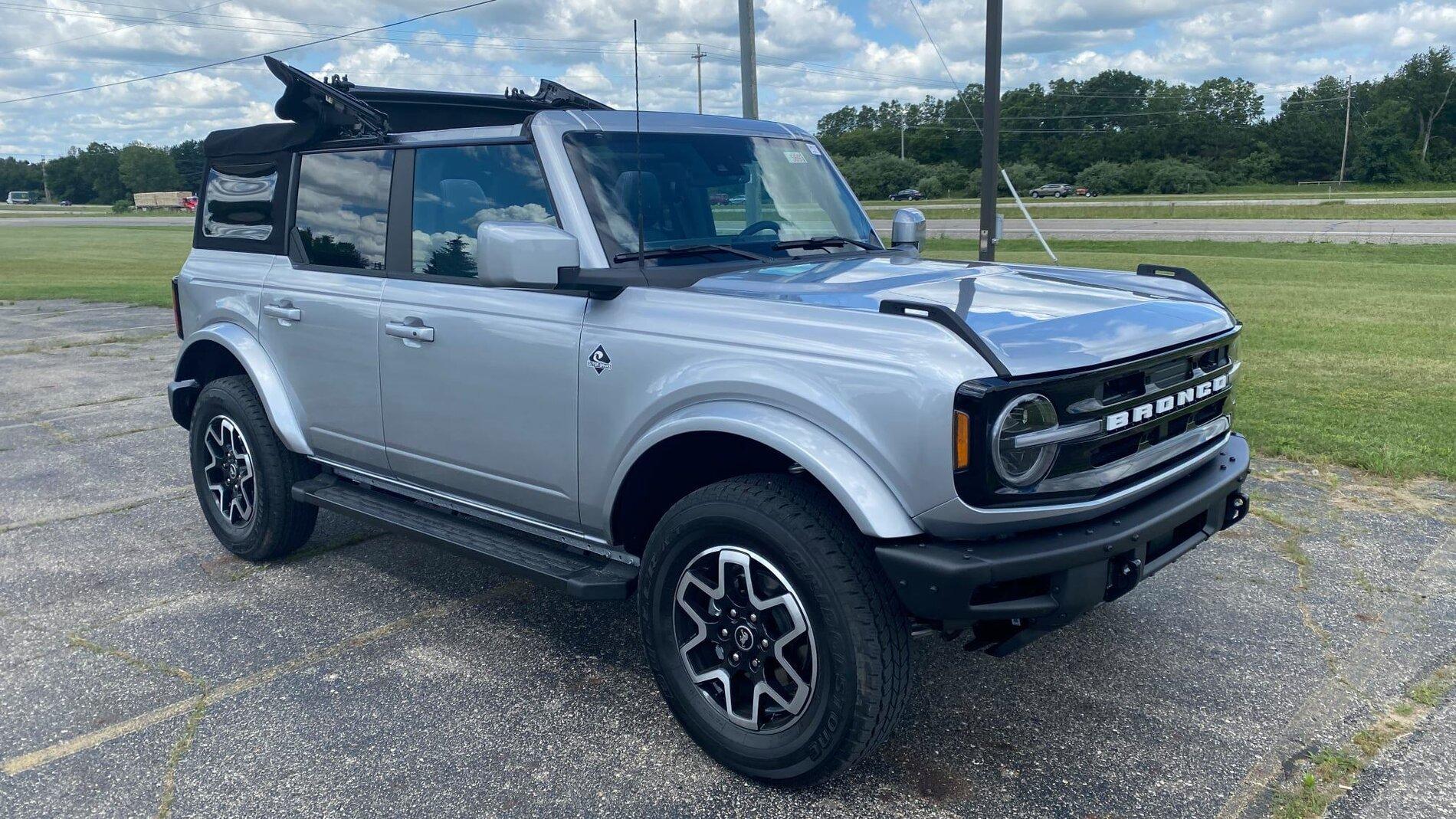 Iconic Silver Outer Banks OBX 4-Door Soft Top 9.jpg