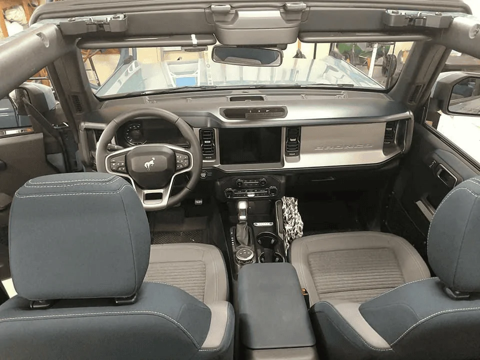 Ford Bronco Photos: Outer Banks Navy Cloth Interior 1625327658906