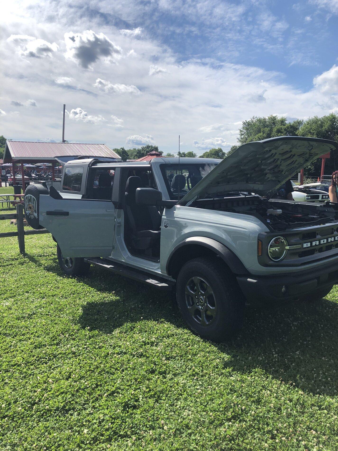Ford Bronco Welcome Home, Buster! D7BE3938-38EF-47A5-AB82-A696F1AA38F5
