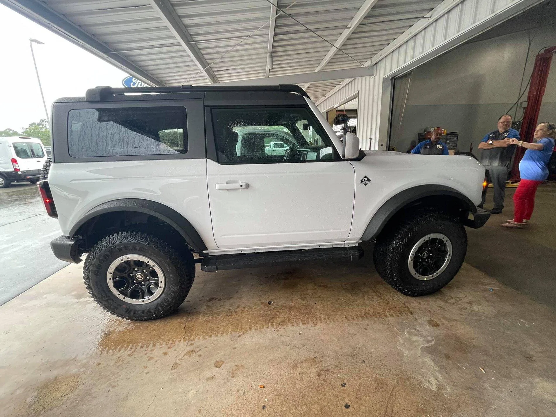 Ford Bronco OXFORD WHITE Bronco Club Bronco Oxford White Outer Banks Sasquatch 2-Door