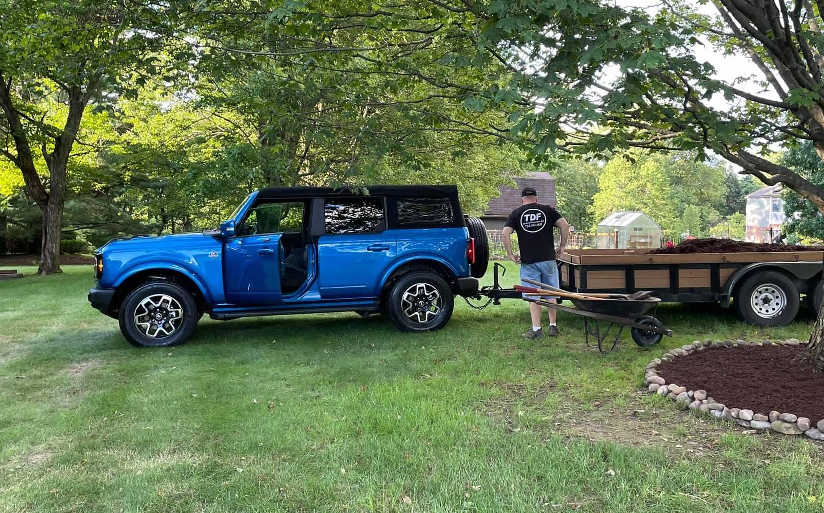 Ford Bronco VELOCITY BLUE Bronco Club Velocity Blue Outer Banks Bronco