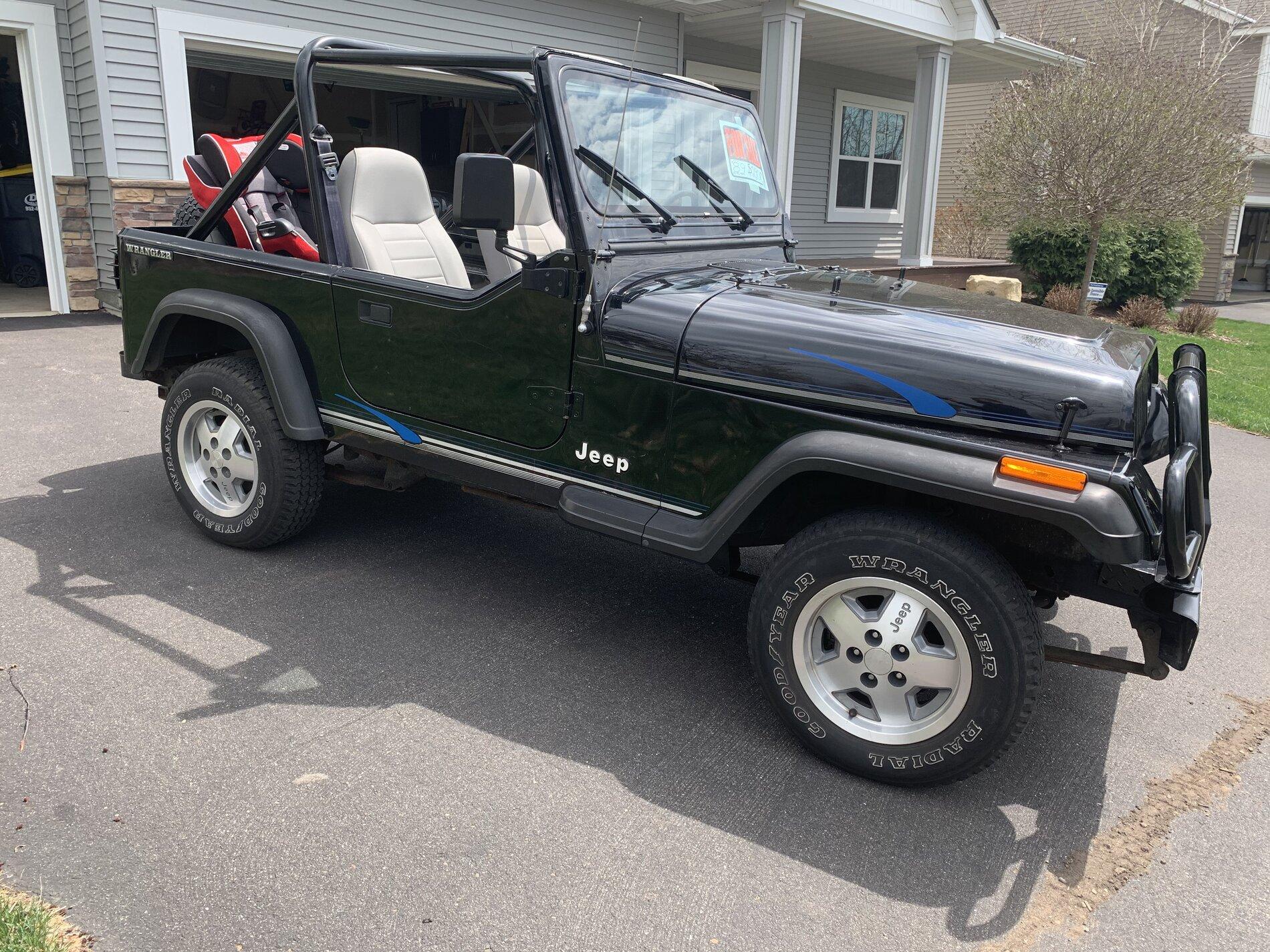 Ford Bronco I had the chance 23A16DAD-3193-41CC-A32A-FD806A4054E9