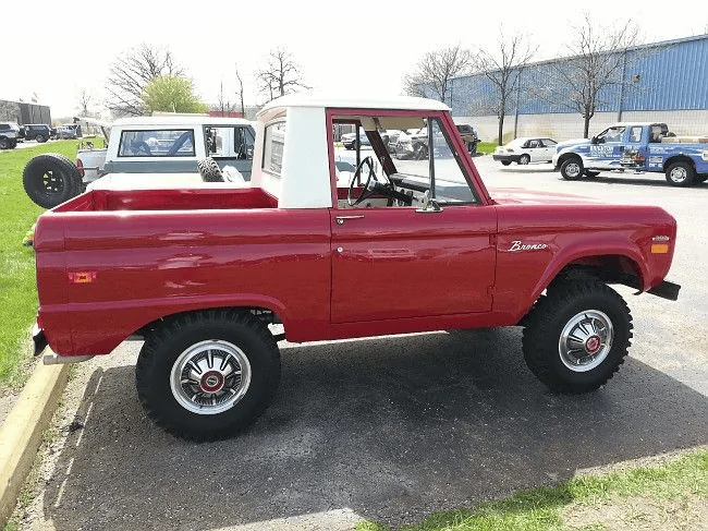 Ford Bronco I want a Bronco Pickup 1625468396960