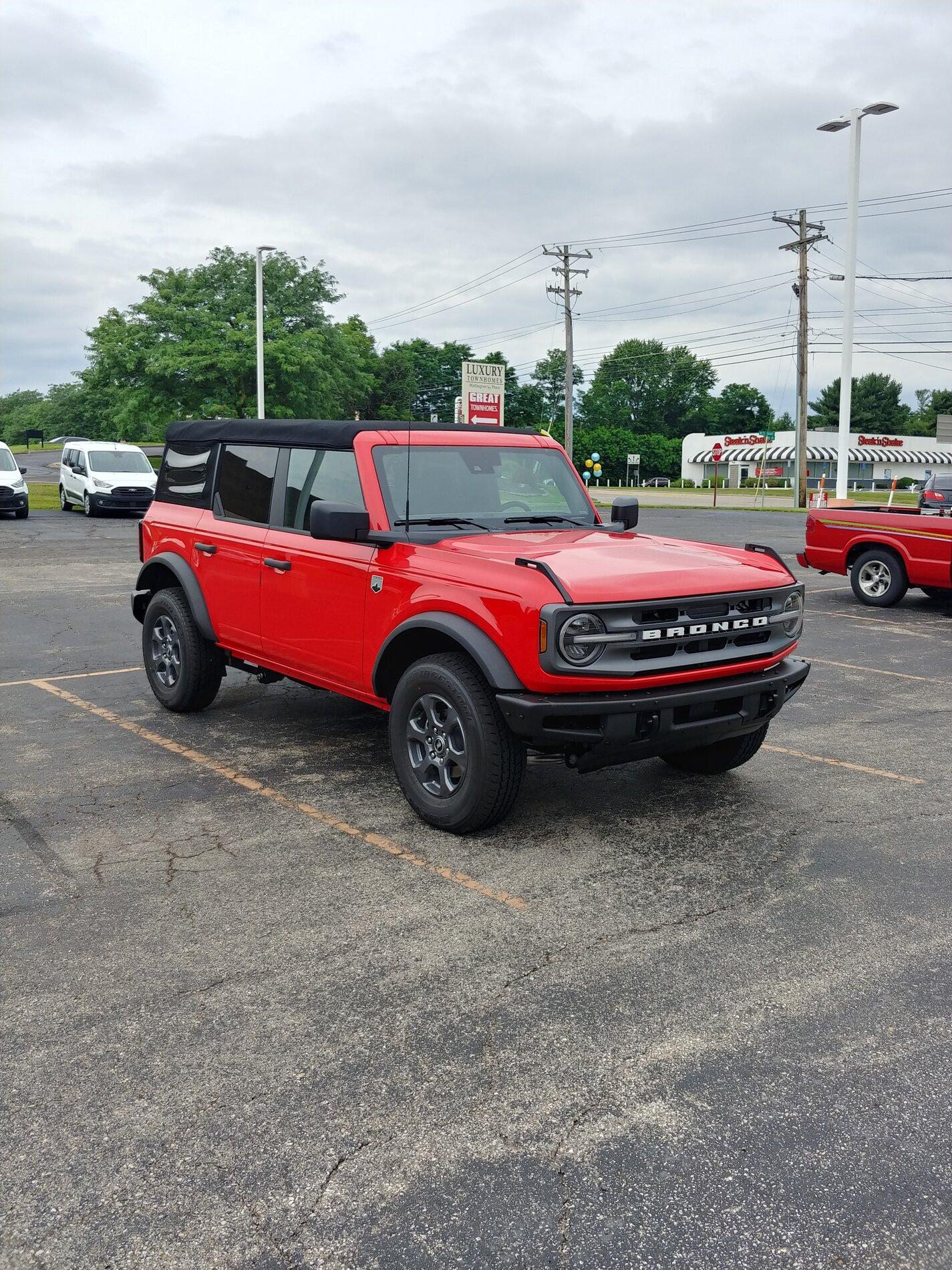 Ford Bronco Big Bend 4 door Delivery! Updated with interior 0630211031_HDR