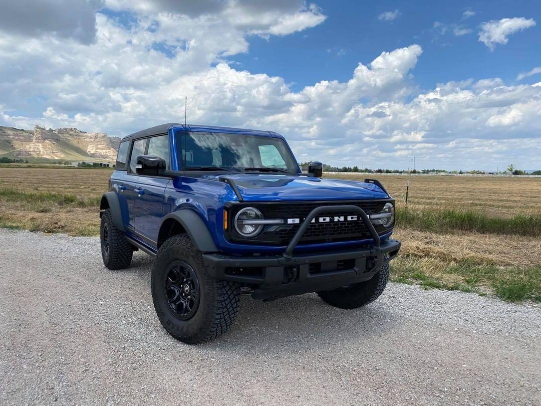 Ford Bronco LIGHTNING BLUE Bronco Club Lightning Blue First Edition Bronco 4-Door MIC Hard Top 1