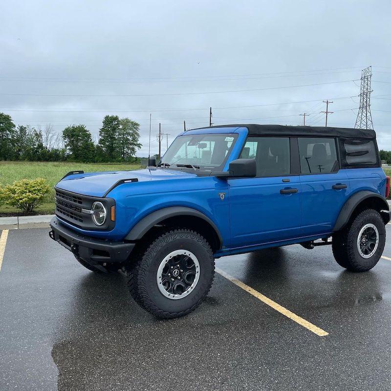 Ford Bronco VELOCITY BLUE Bronco Club Sasquatch Velocity Blue Bronco 4-Door