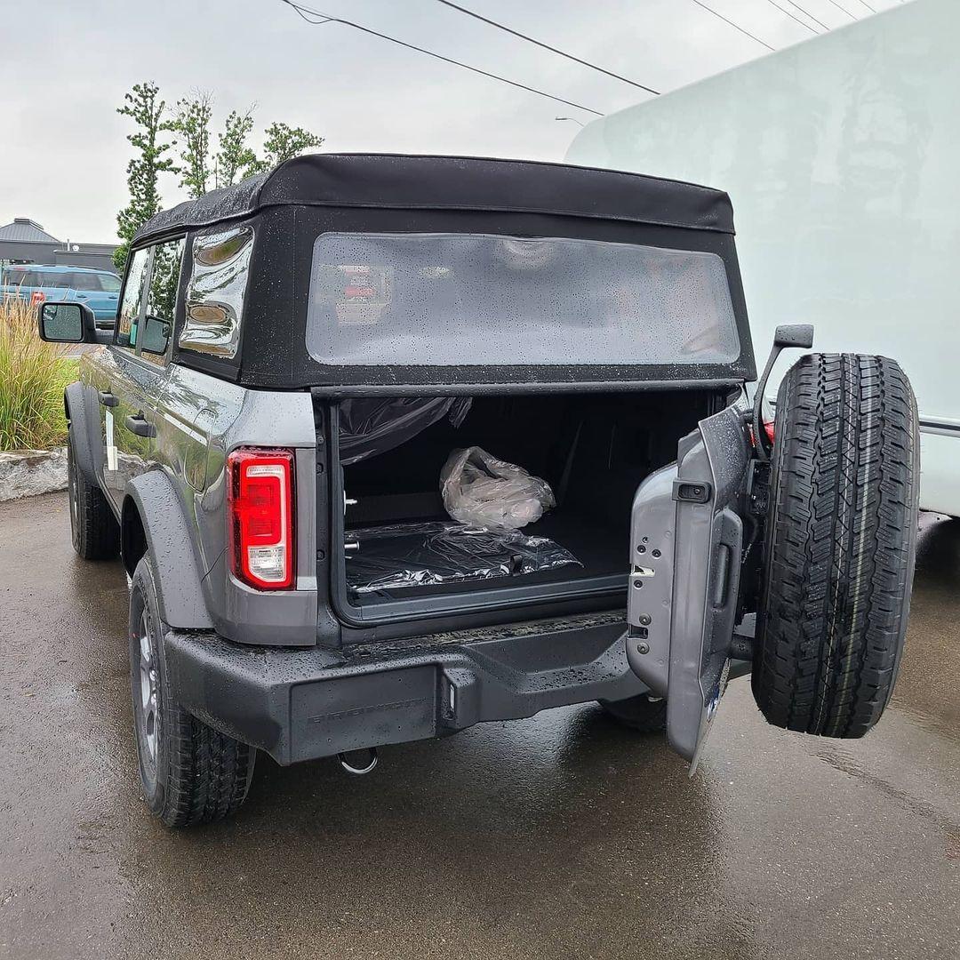 Ford Bronco CARBONIZED GRAY Bronco Club Carbonized Gray Big Bend 4 Door Bronco Soft Top 5