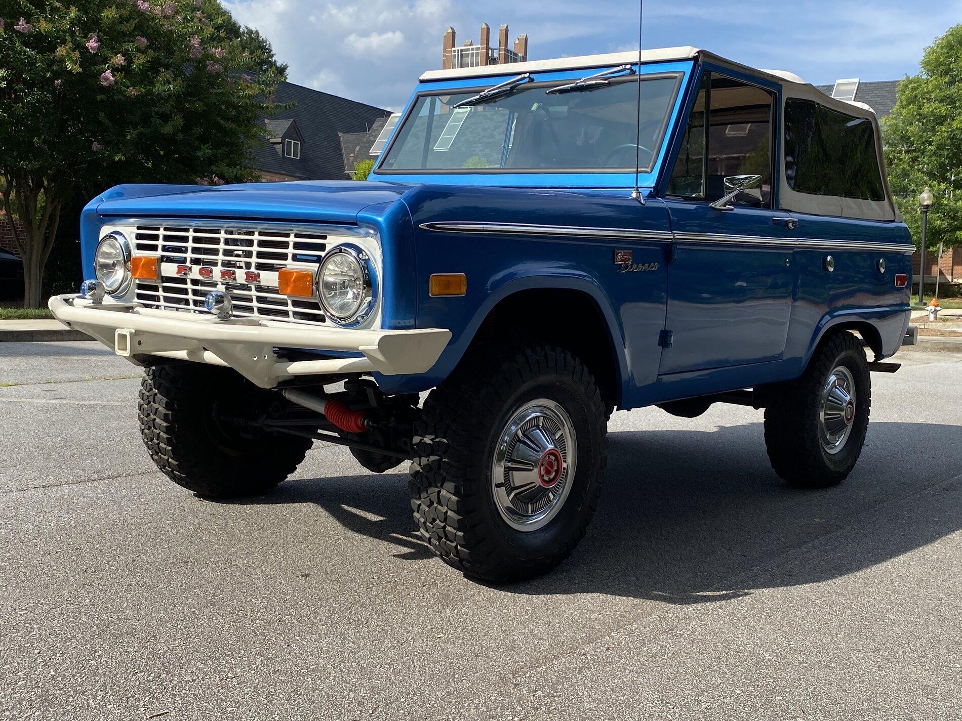 Ford Bronco 1974 Bronco Explorer 9E9B9C7B-E2BB-4F7B-BF3D-C541C4A07DB7