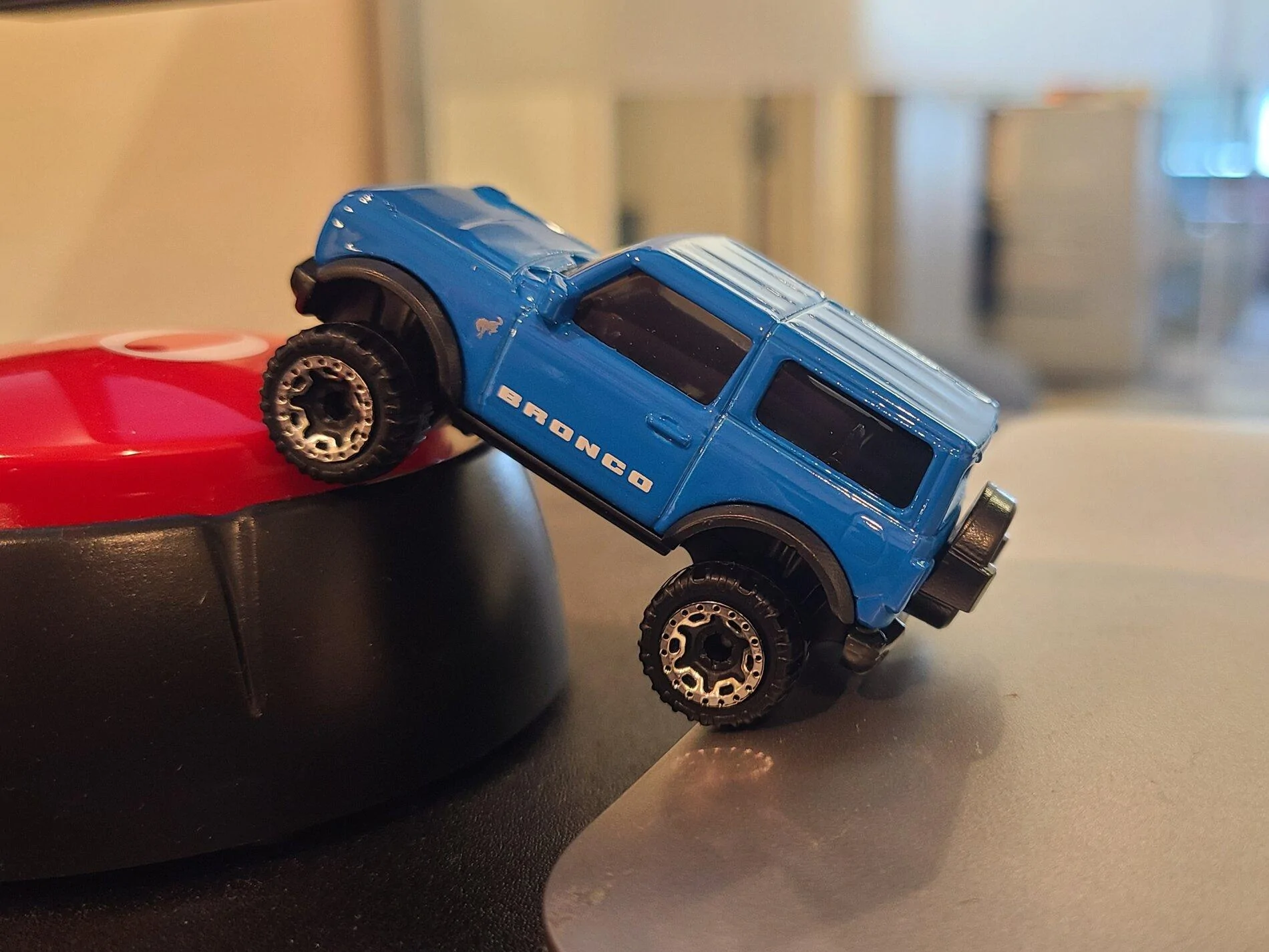 Ford Bronco Lightning Blue FE just arrived 20210708_162646