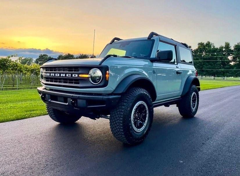 Ford Bronco CACTUS GRAY Bronco Club Cactus Gray Sasquatch Black Diamond Bronco 2-Door MIC Hard Top 5