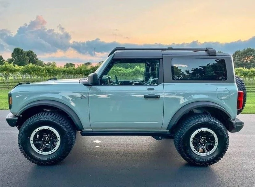 Ford Bronco CACTUS GRAY Bronco Club Cactus Gray Sasquatch Black Diamond Bronco 2-Door MIC Hard Top 7