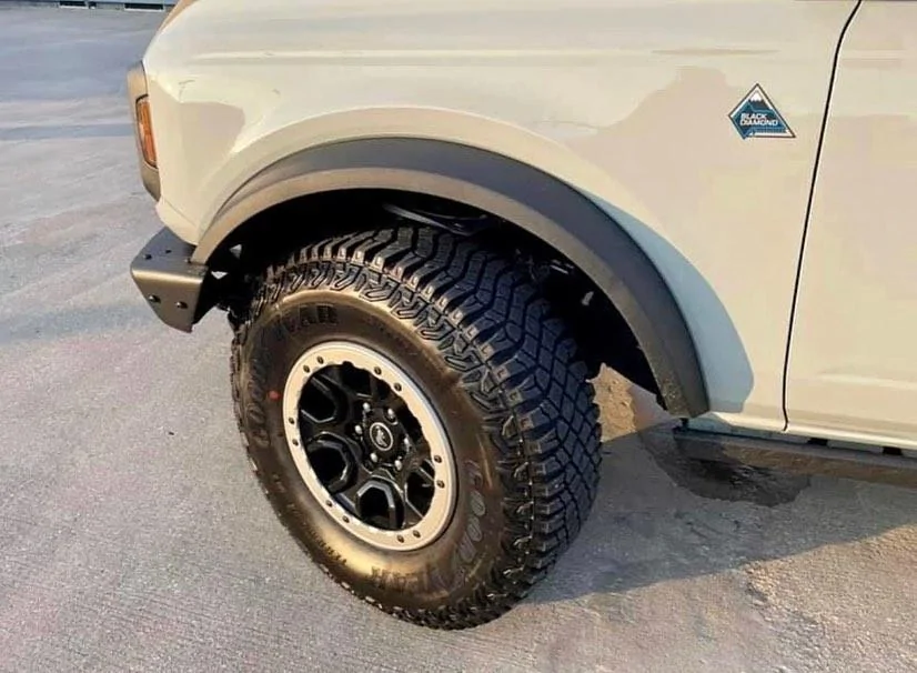 Ford Bronco CACTUS GRAY Bronco Club Cactus Gray Sasquatch Black Diamond Bronco 2-Door MIC Hard Top 1