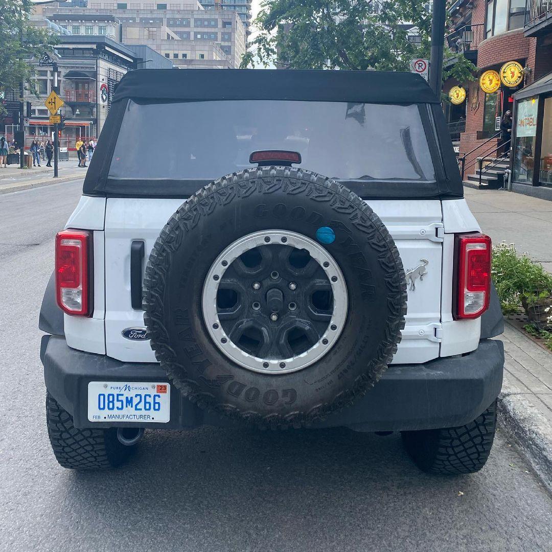 Debadged Big Bend Sasquatch Bronco 2-Door Soft-Top 4.jpg