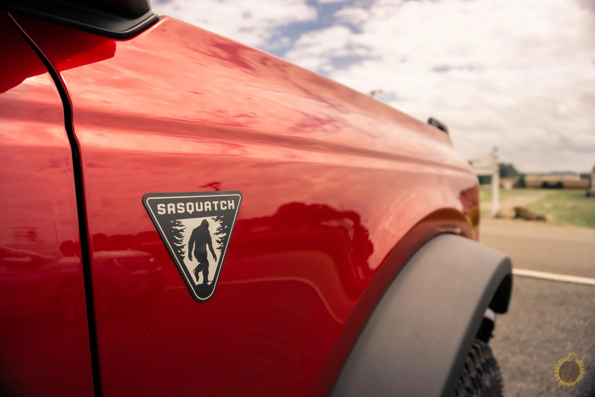 Ford Bronco RAPID RED Bronco Club hd7BSal