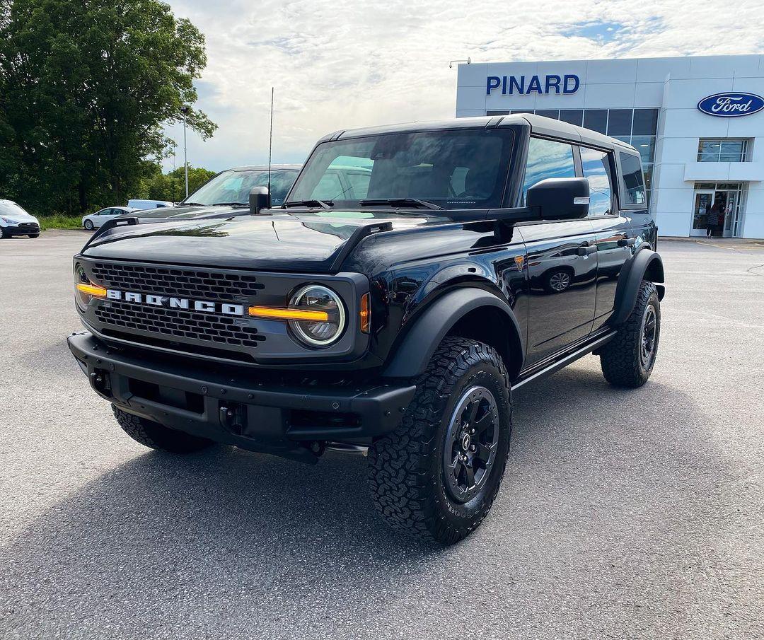 Ford Bronco SHADOW BLACK Bronco Club 211486201_1254026295010608_6323851260623390226_n