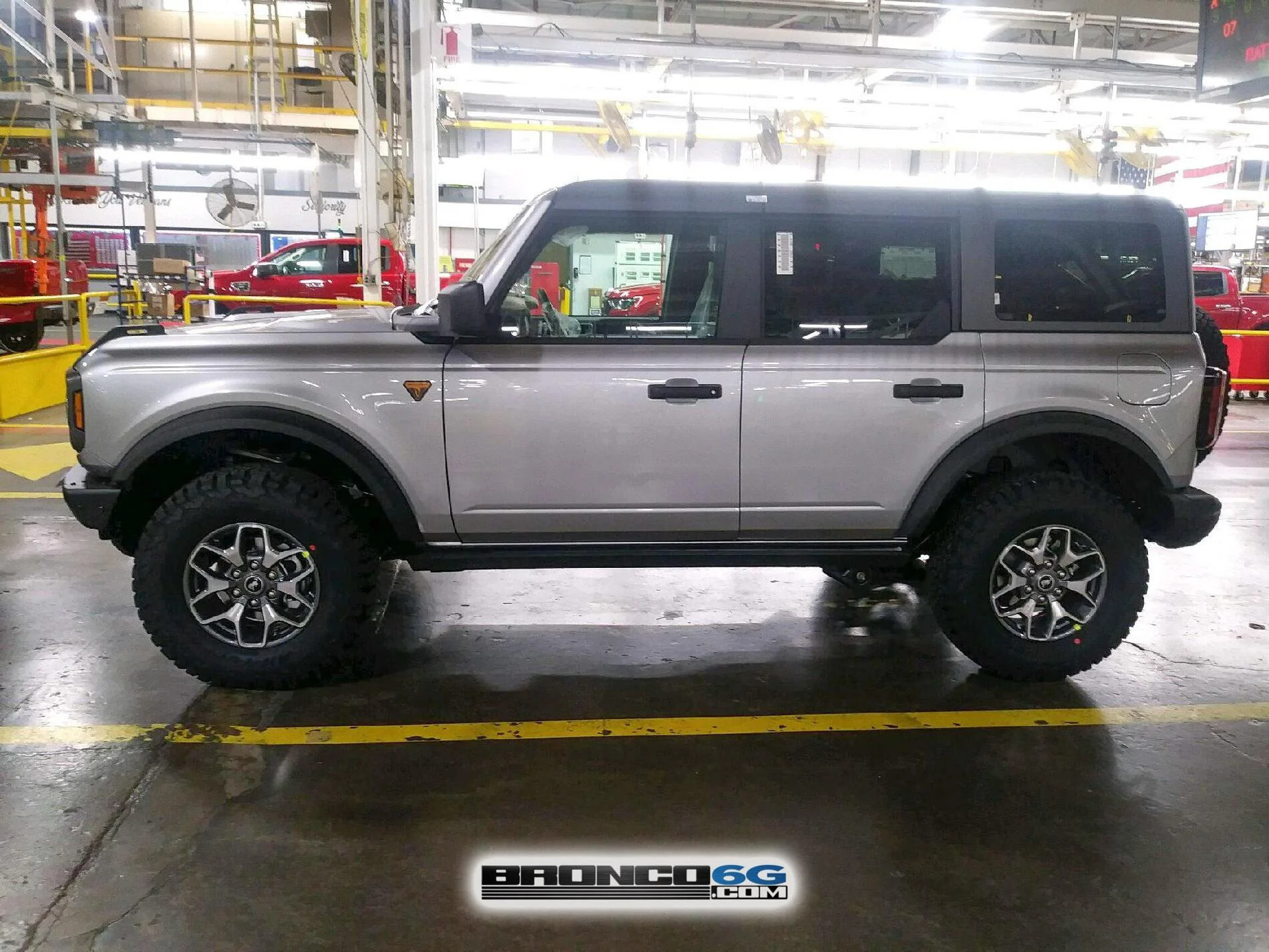 Ford Bronco ICONIC SILVER Bronco Club BRONCO Silver Factory