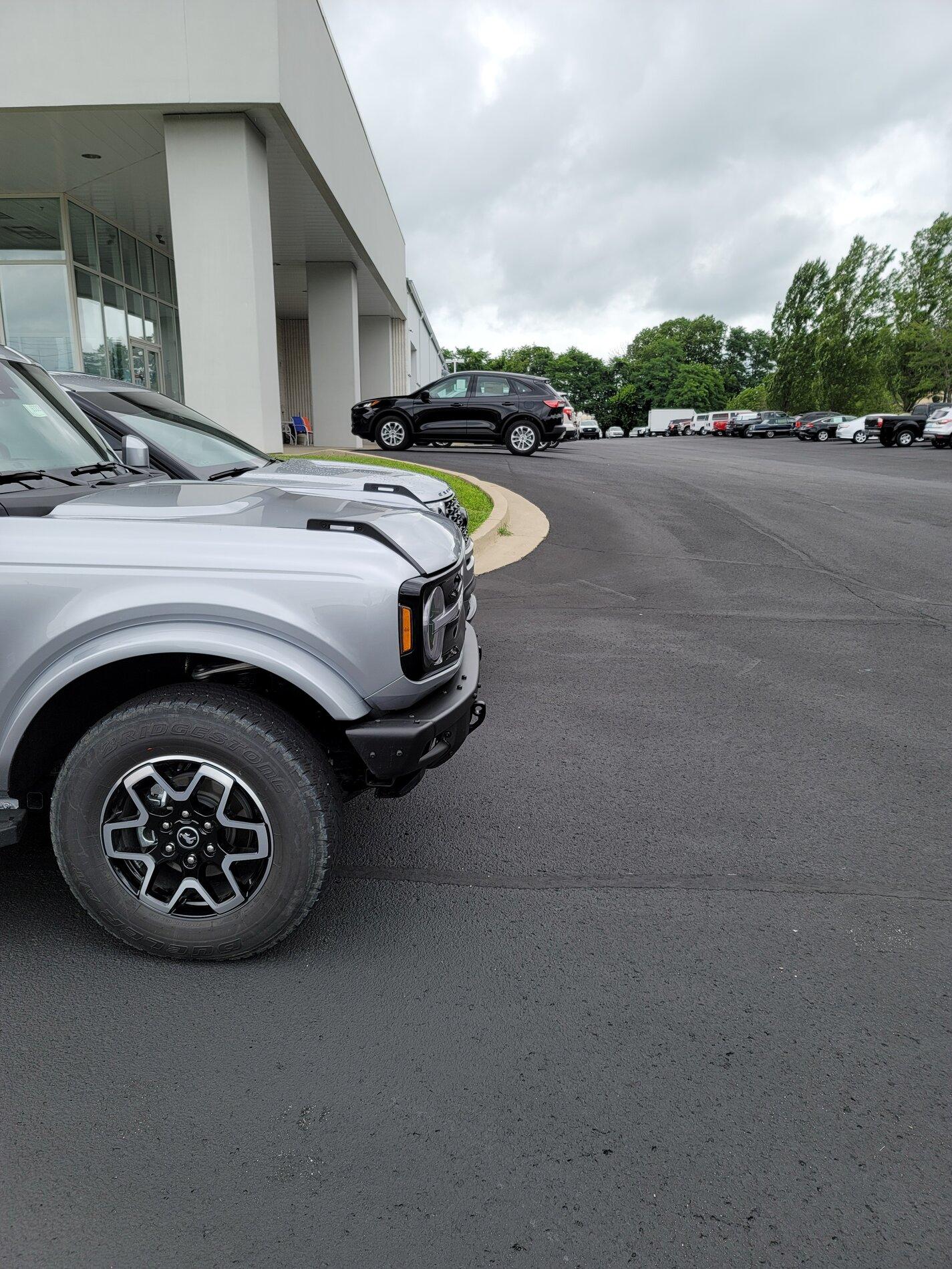 Ford Bronco Picking up mannequin for a test drive. 20210711_140429