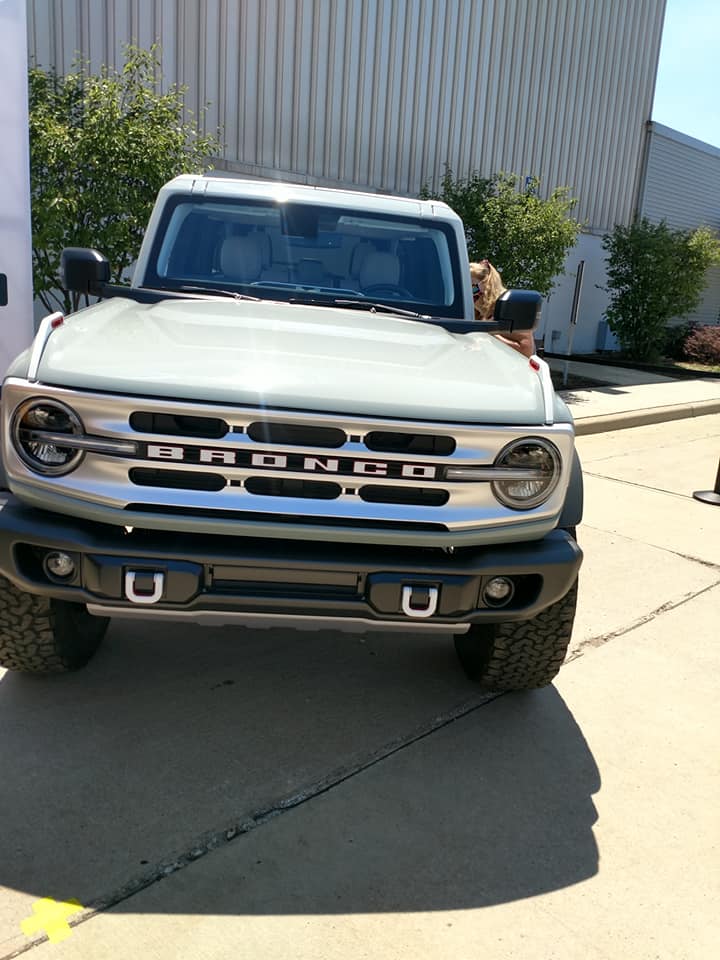 Ford Bronco Homecoming! Launch Broncos (4 Door Cactus Gray & 2 Door Cyber Orange) on public display at Michigan Assembly Plant 824227_10220980213713708_8737033038367204845_n-