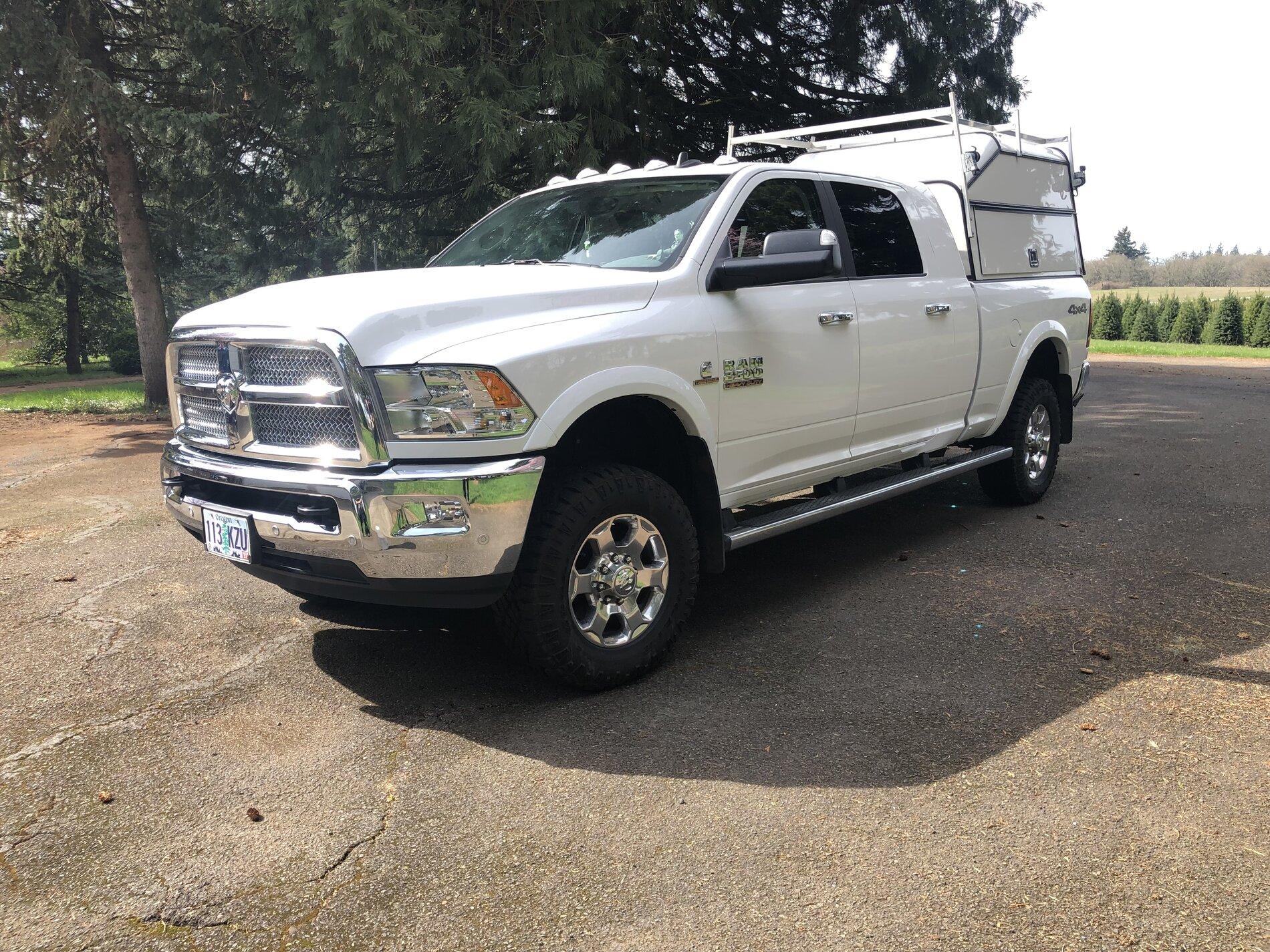 Ford Bronco Will a Sasquatch fit in a garage? 050955CB-8553-48DA-9F72-2FAA369A5293