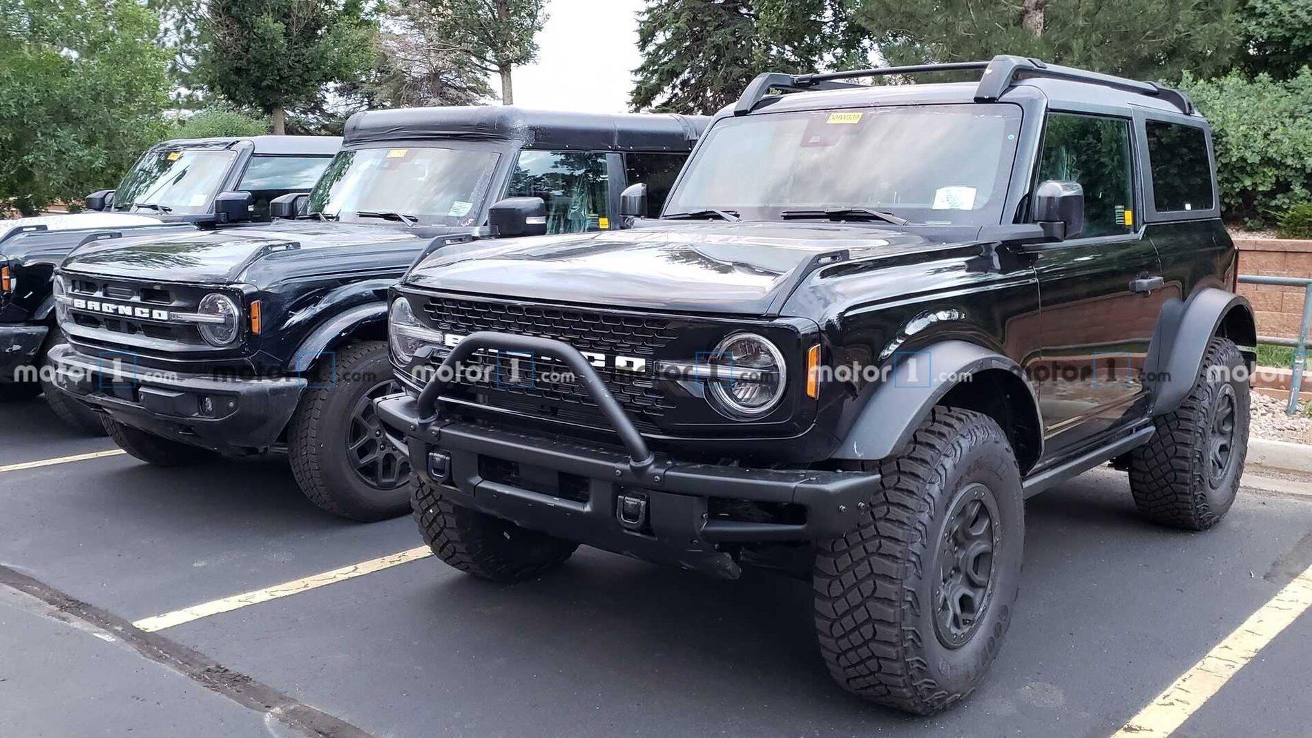 Ford Bronco 3 Bumper Options? ford-bronco-sasquatch-comparison-3-