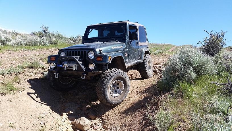 Ford Bronco Crawler gear in Bronco explained by Engineering Explained eujKXGs