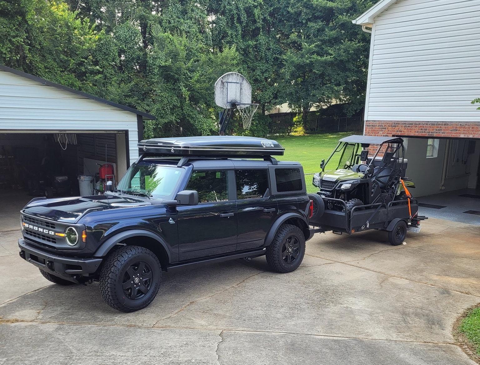 Ford Bronco ANTIMATTER BLUE Bronco Club Bronco Antimatter Blue Black Diamond 4-Door MIC Hard Top Towing 1
