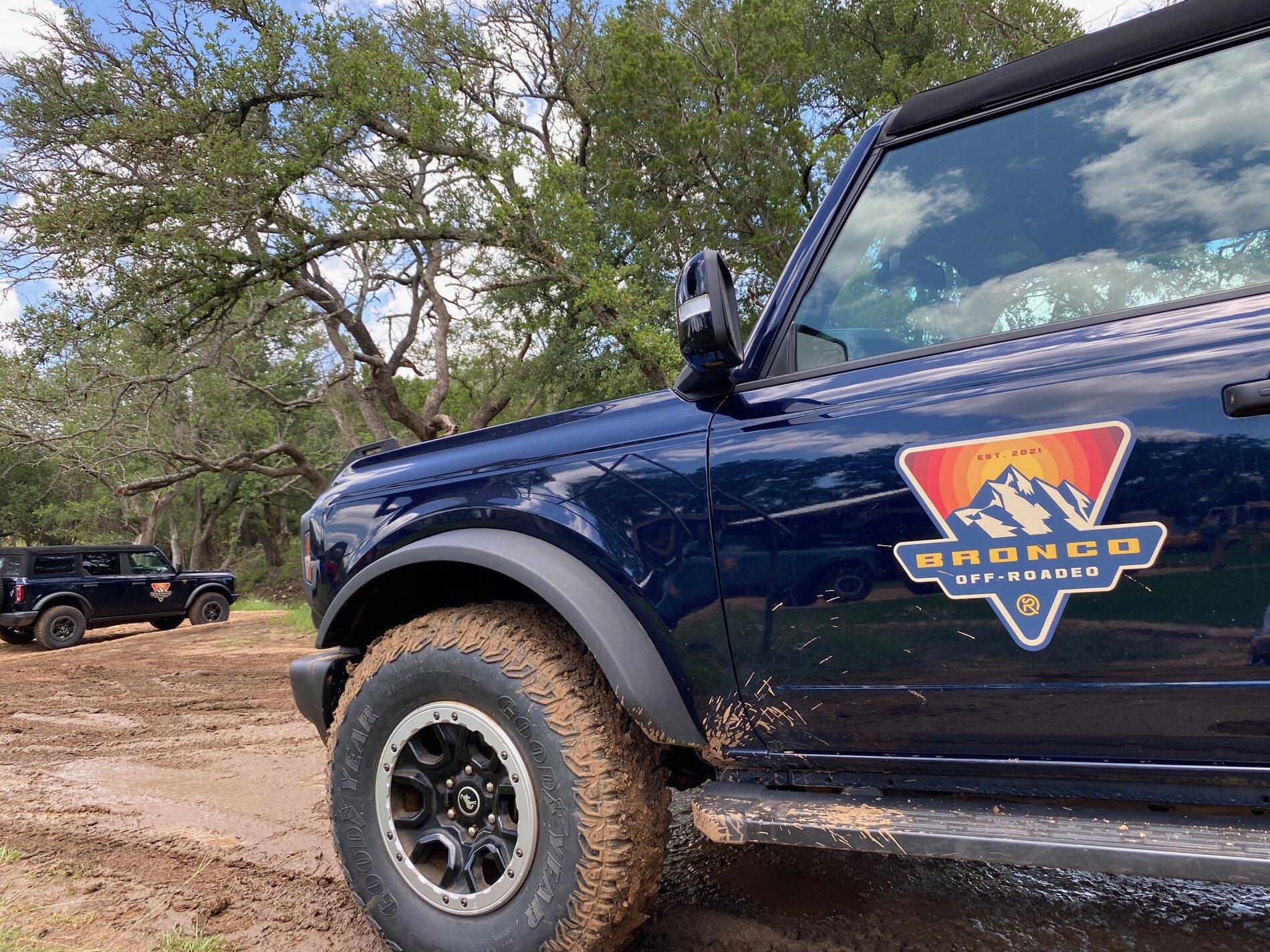 Ford Bronco ANTIMATTER BLUE Bronco Club IMG_8470