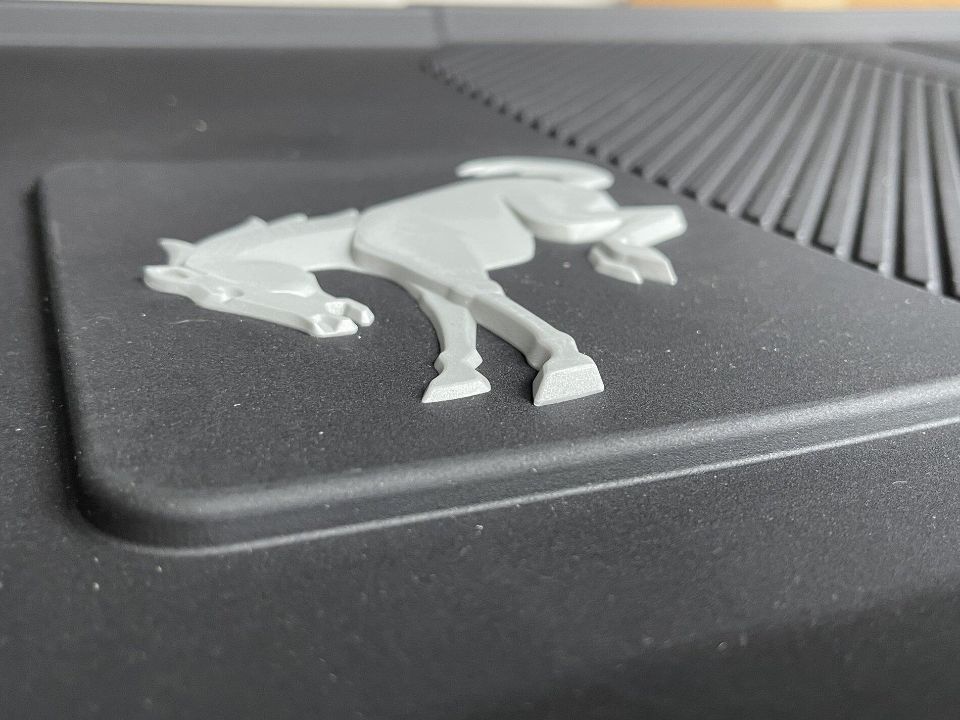 Ford Bronco Pics & Impressions: Bronco Bimini Mesh Top, Door Molding Kit, Cargo Area Liner, Pet Barrier, Tailgate Table, Hitch Shackle Kit, Door Sill Plates 0ED127F4-5E3B-46C0-9D0D-482DE2EADA88