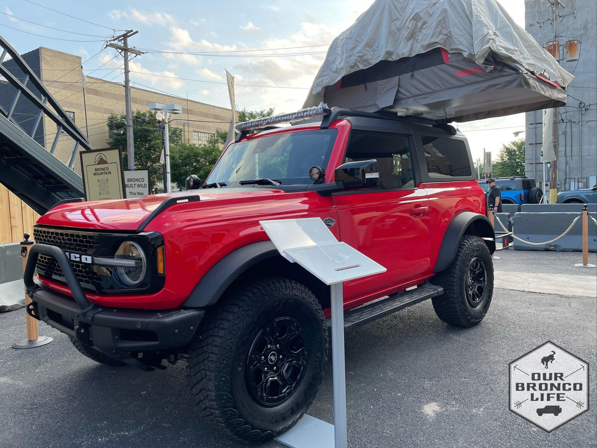Ford Bronco Chicago Auto Show Broncos & Ride Experience 20E5ADAC-A90C-418C-9233-29A41D204702