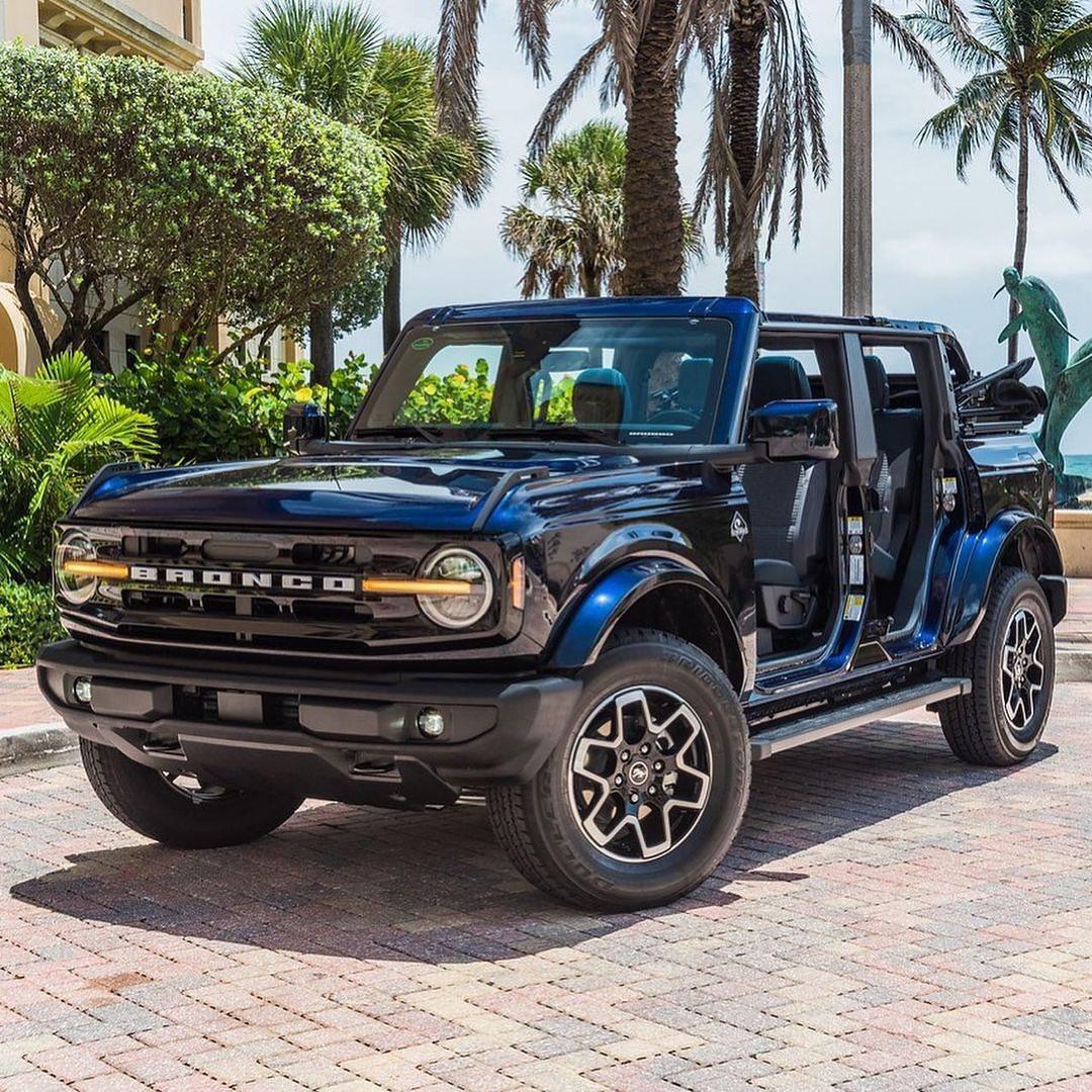 Ford Bronco ANTIMATTER BLUE Bronco Club Antimatter Blue Outer Banks OBX Ford Bronco 4-Door Doors Removed Off Top Removed 2
