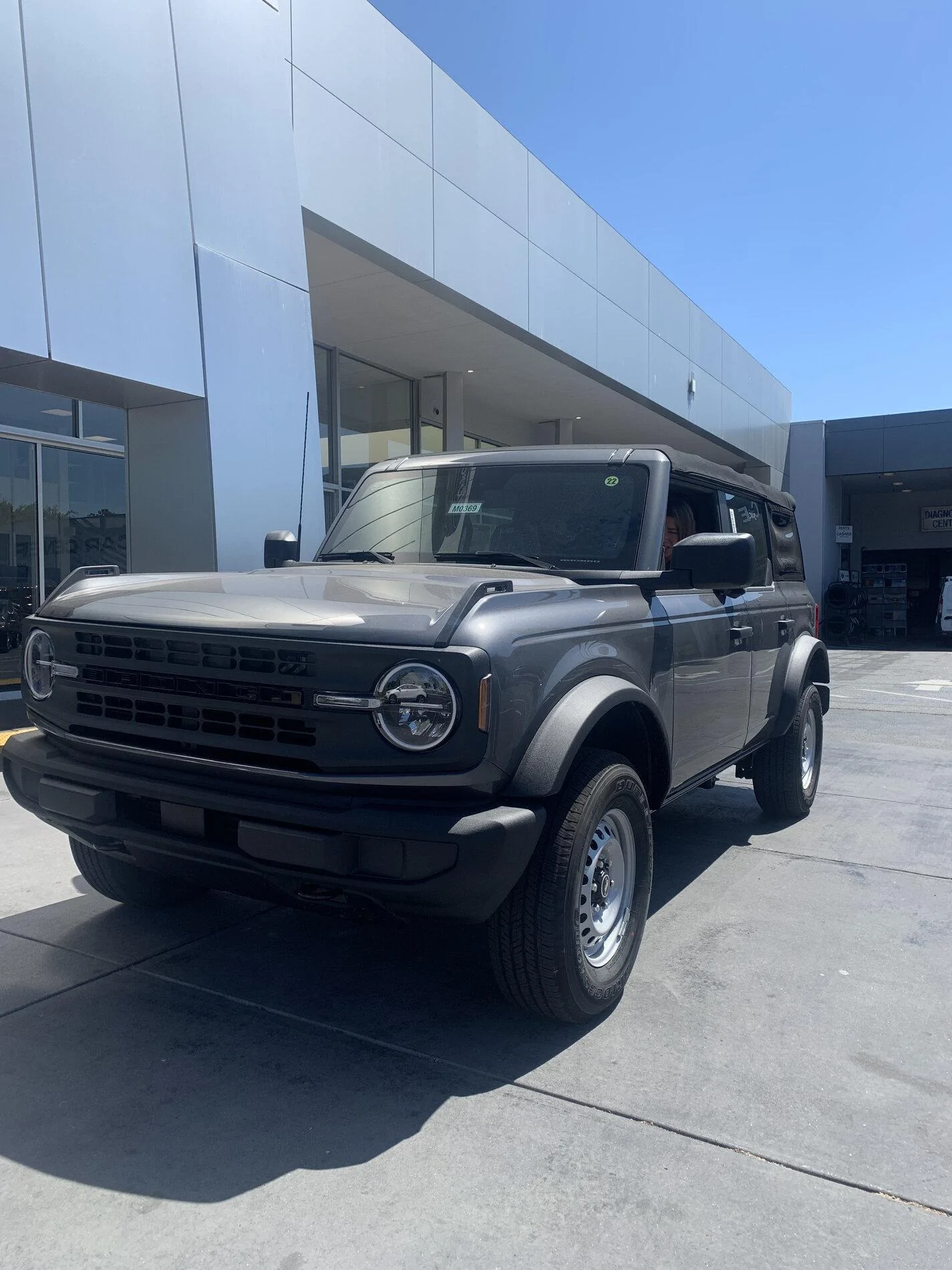 Ford Bronco CARBONIZED GRAY Bronco Club IMG_1879
