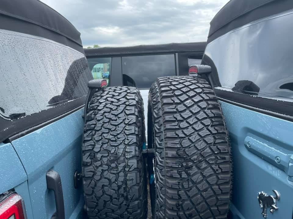 Ford Bronco Back to Back Bronco Badlands spare tires -- 33" vs 35" height difference visual height